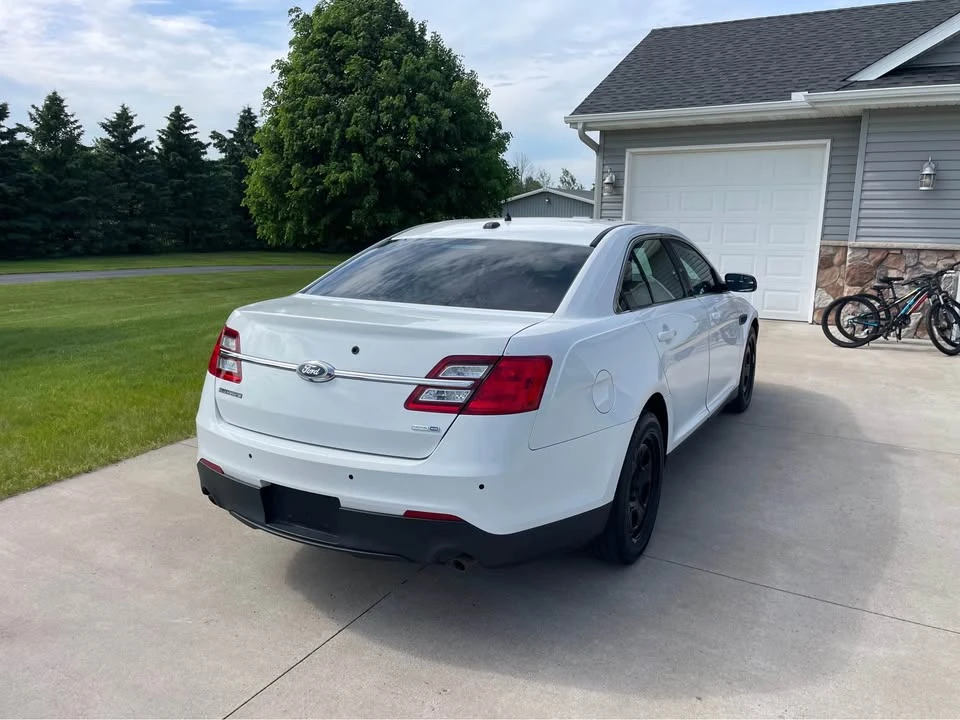 2019 Ford Taurus 6th Gen - Image 9 of 18