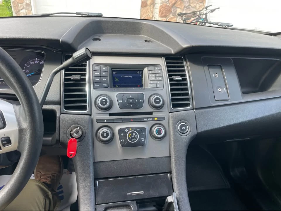 2019 Ford Taurus 6th Gen - Image 13 of 18