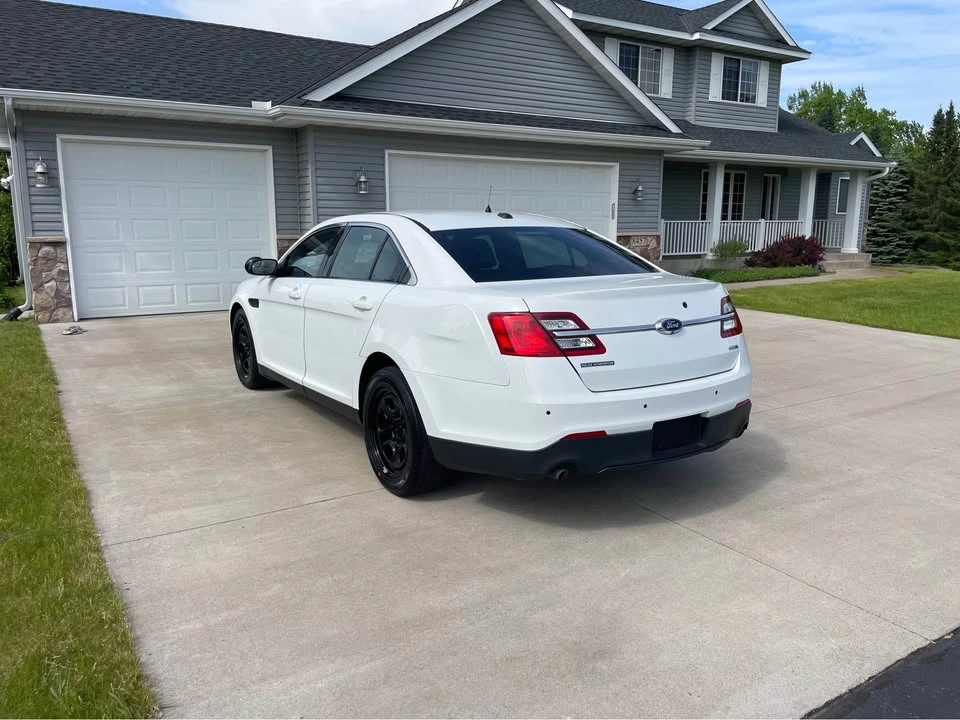 2019 Ford Taurus 6th Gen - Image 6 of 18
