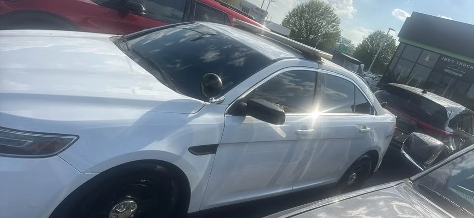2019 Ford Taurus 6th Gen - Image 2 of 8