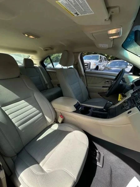 2019 Ford Taurus 6th Gen - Image 10 of 12