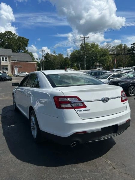 2019 Ford Taurus 6th Gen - Image 5 of 12