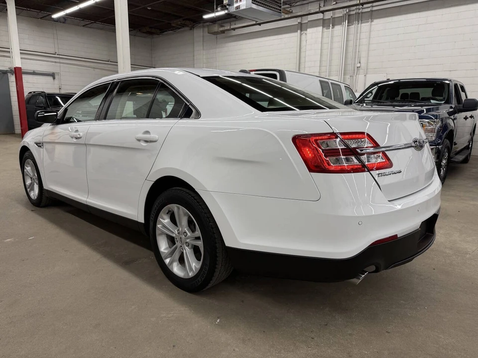 2019 Ford Taurus 6th Gen - Image 4 of 12