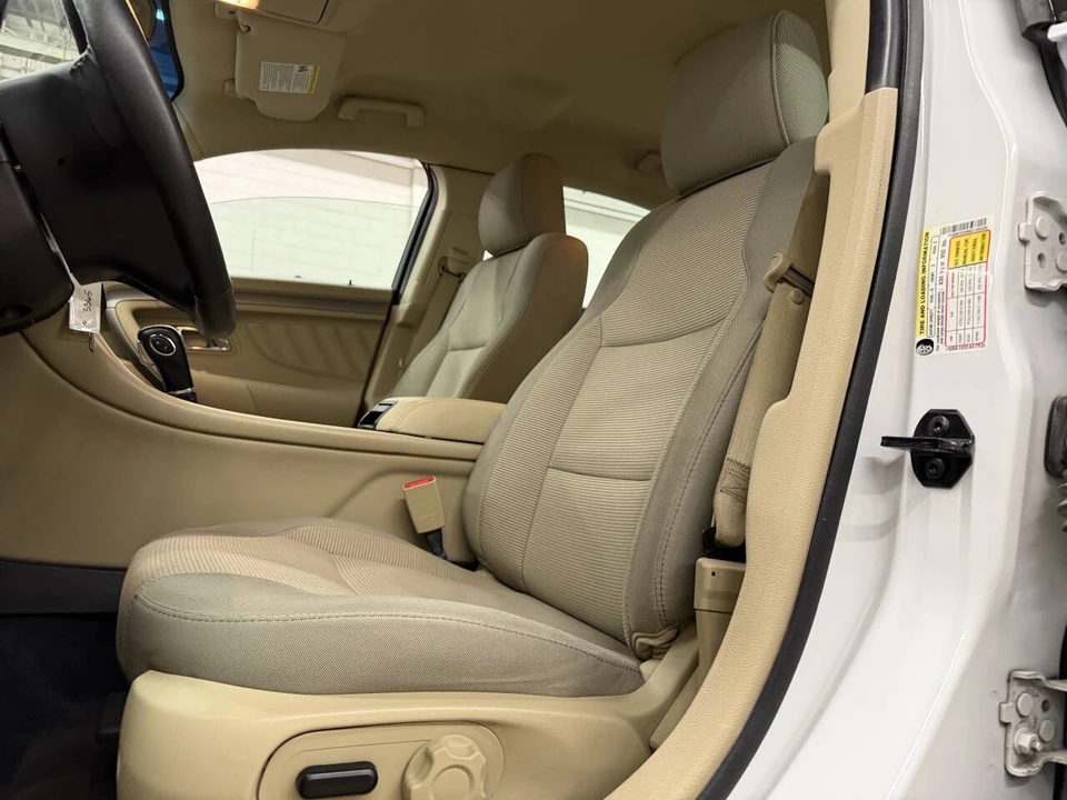2019 Ford Taurus 6th Gen - Image 5 of 12