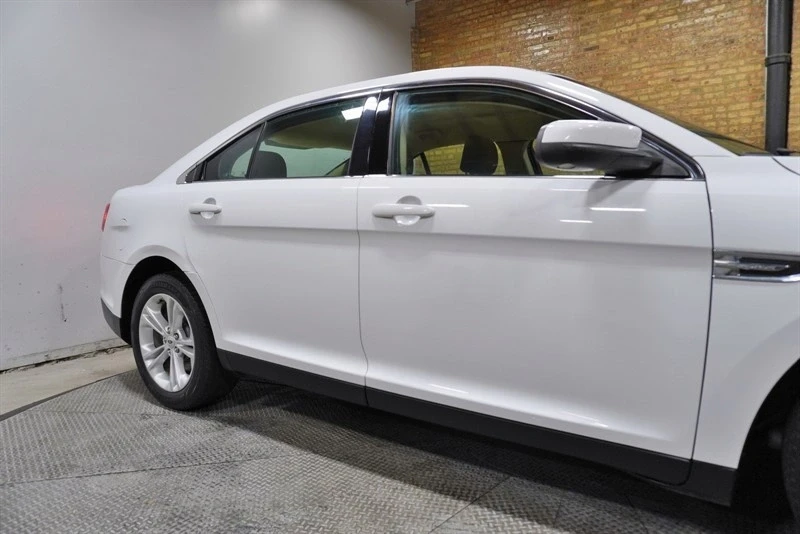 2019 Ford Taurus 6th Gen - Image 9 of 12
