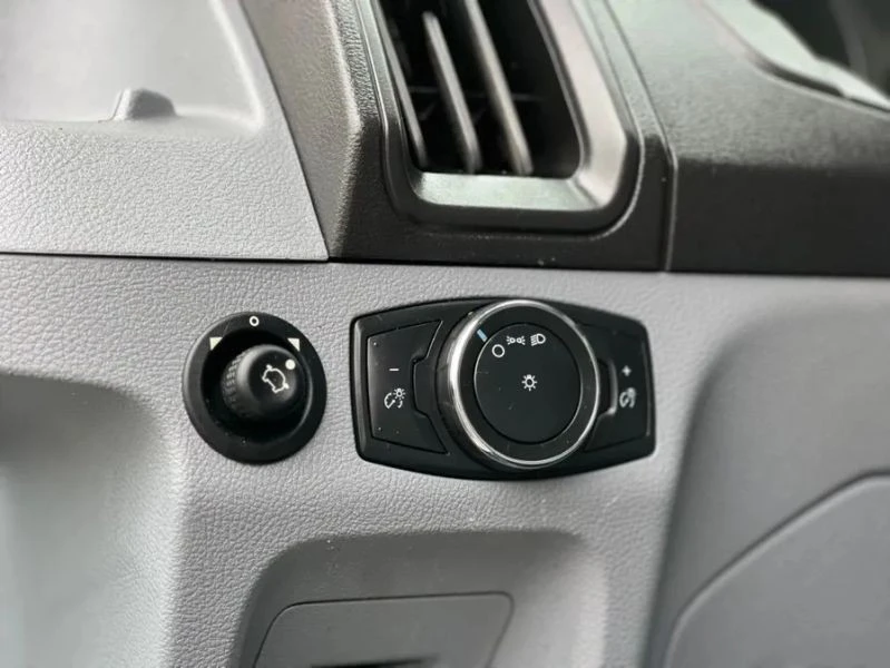 2019 Ford Transit - Image 11 of 12