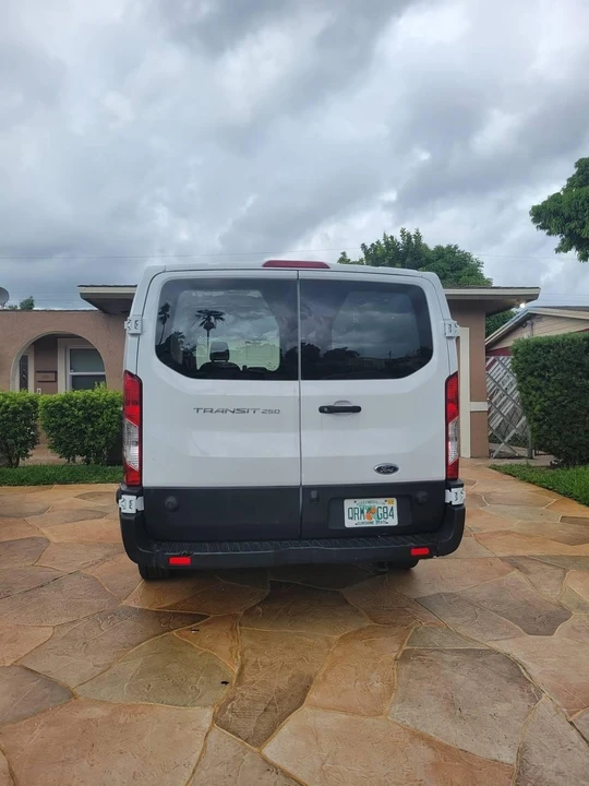 2019 Ford Transit - Image 2 of 9