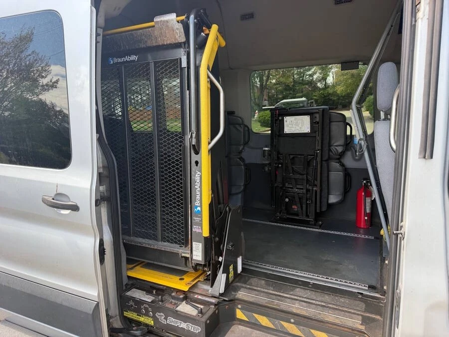 2019 Ford Transit - Image 2 of 15