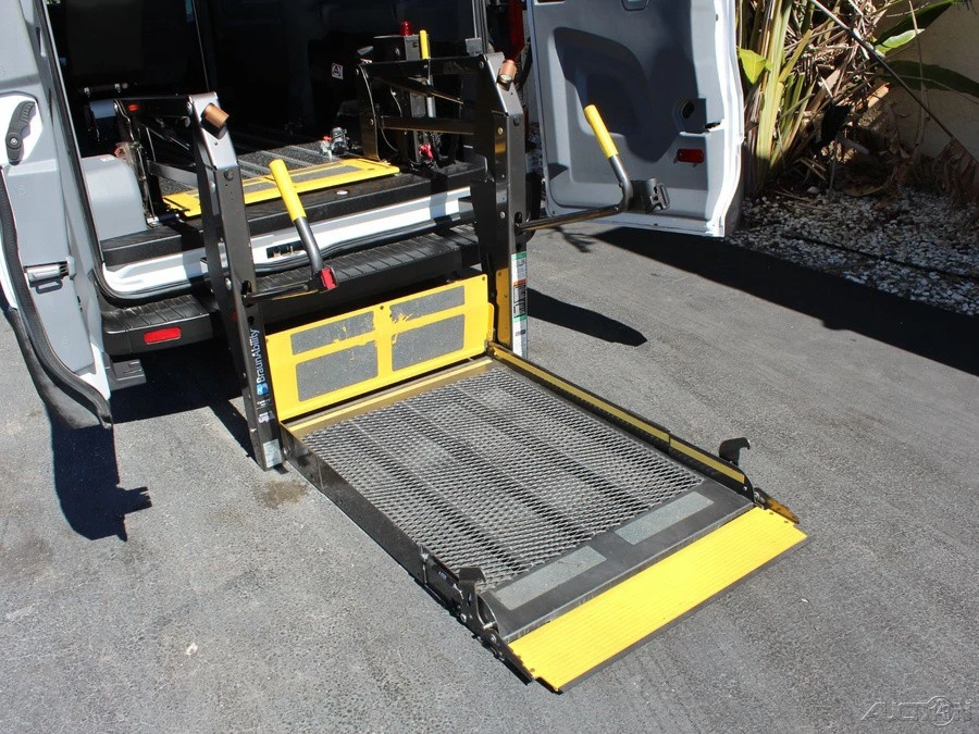 2019 Ford Transit - Image 2 of 12