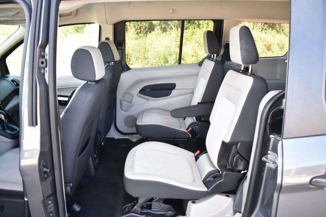 2019 Ford Transit Connect - Image 10 of 20