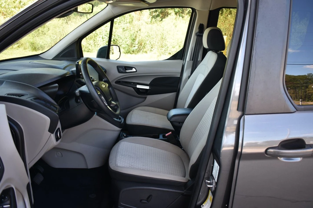 2019 Ford Transit Connect - Image 9 of 20