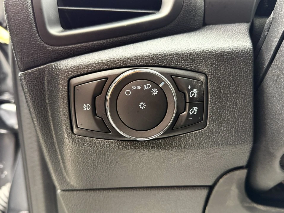 2019 Ford EcoSport - Image 16 of 19