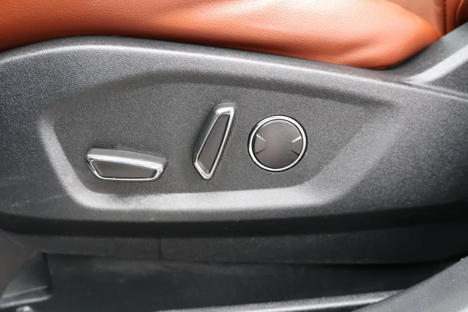2019 Ford Edge - Image 13 of 20