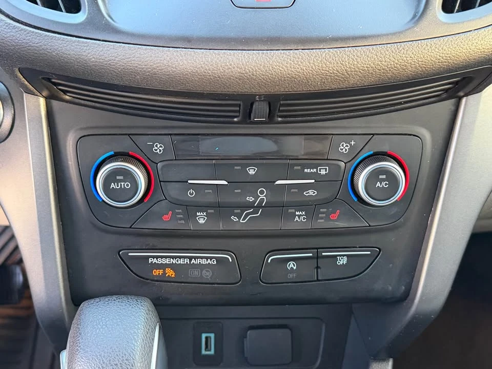 2019 Ford Escape - Image 15 of 17