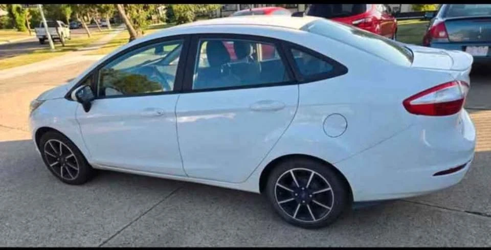 2019 Ford Fiesta - Image 2 of 11