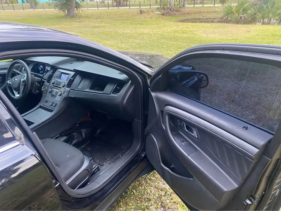 2019 Ford Taurus 6th Gen - Image 5 of 11