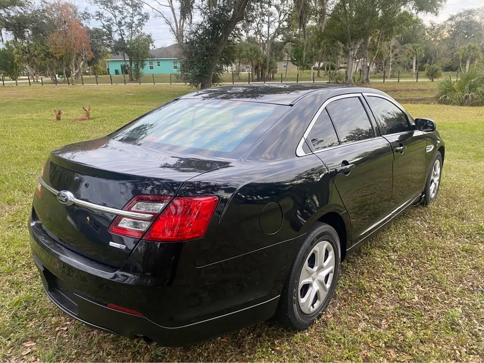 2019 Ford Taurus 6th Gen - Image 4 of 11