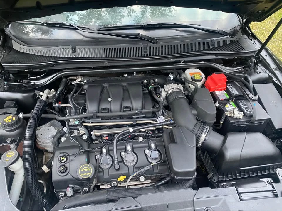 2019 Ford Taurus 6th Gen - Image 10 of 11
