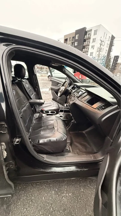 2019 Ford Taurus 6th Gen - Image 15 of 20