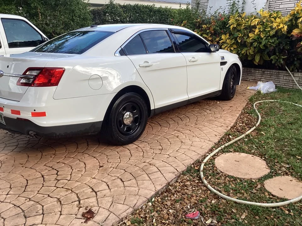 2019 Ford Taurus 6th Gen - Image 4 of 9