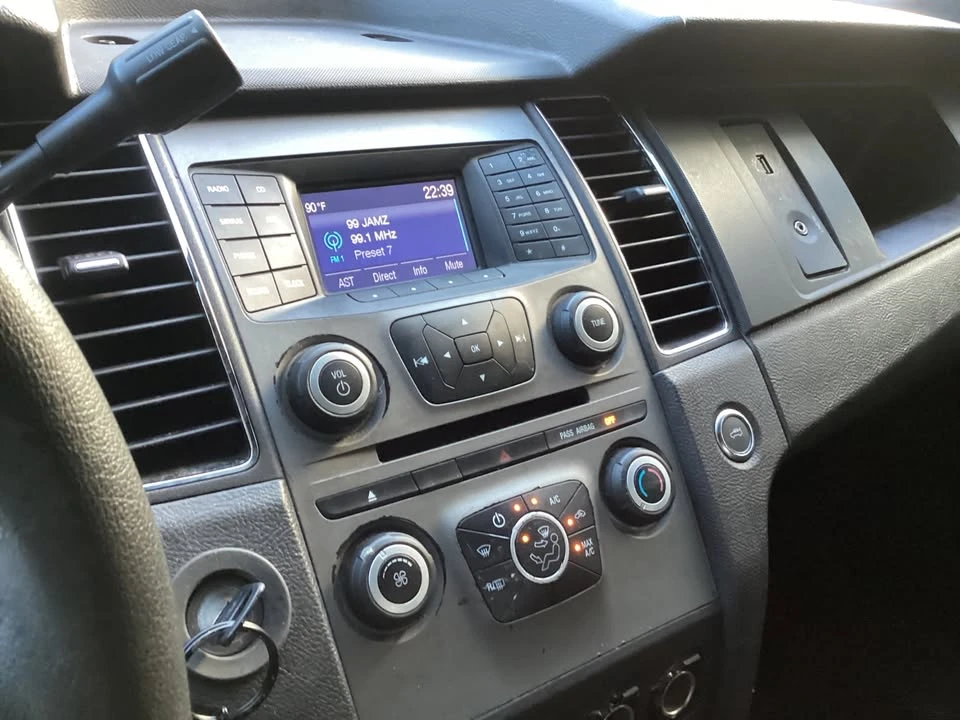 2019 Ford Taurus 6th Gen - Image 8 of 9