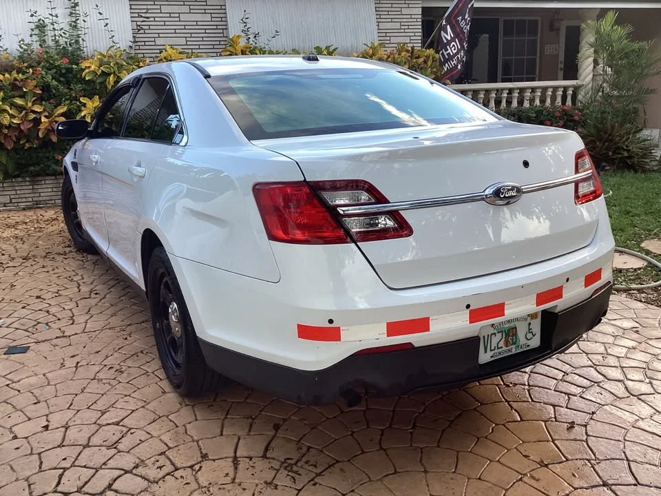 2019 Ford Taurus 6th Gen - Image 2 of 9