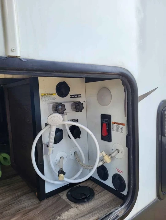 2019 Forest River - Image 10 of 18
