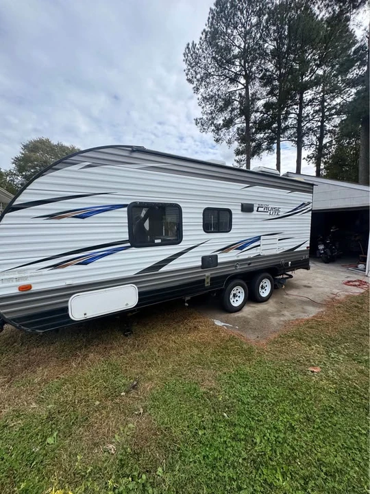 2019 Forest River - Image 2 of 15