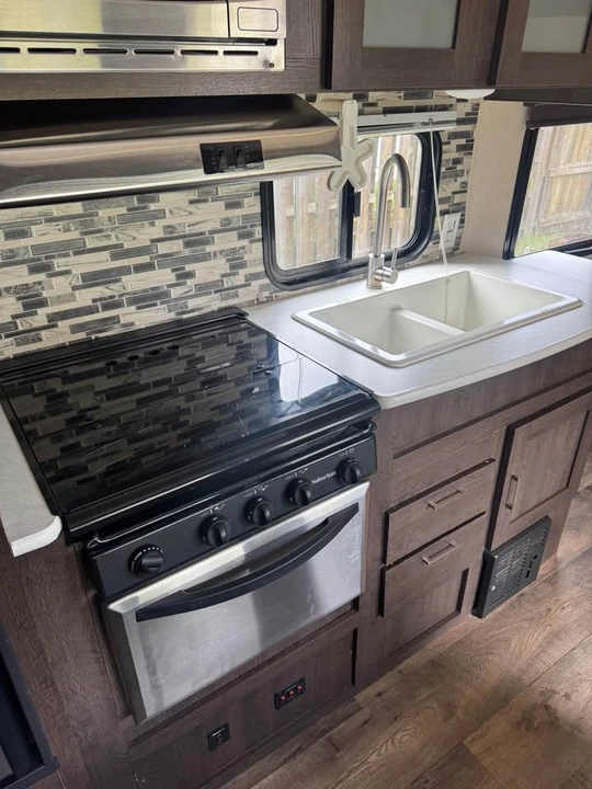2019 Forest River - Image 13 of 15