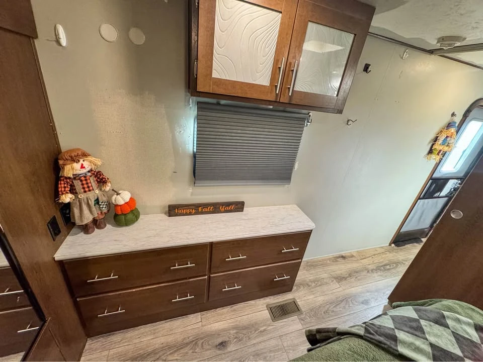 2019 Forest River Wildwood - Image 16 of 19