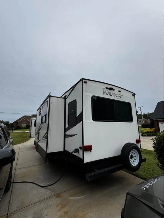 2019 Forest River Wildwood - Image 4 of 19