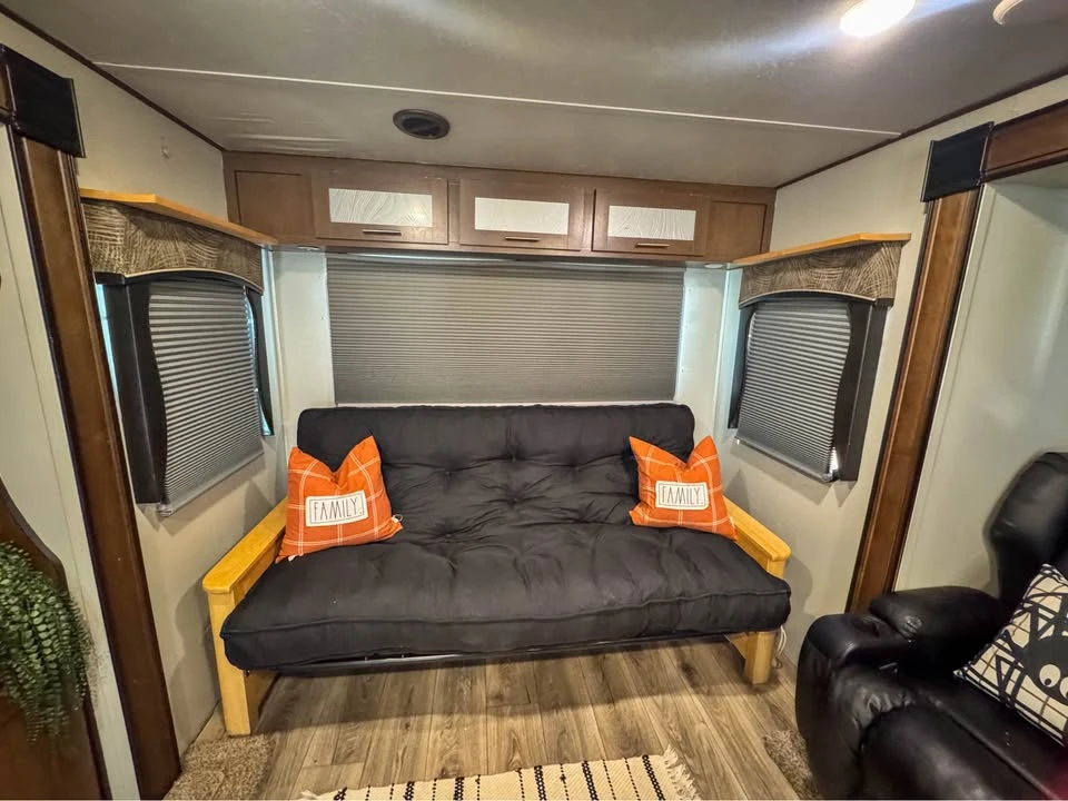 2019 Forest River Wildwood - Image 18 of 19