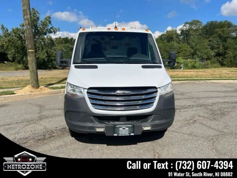 2019 Freightliner - Image 2 of 12
