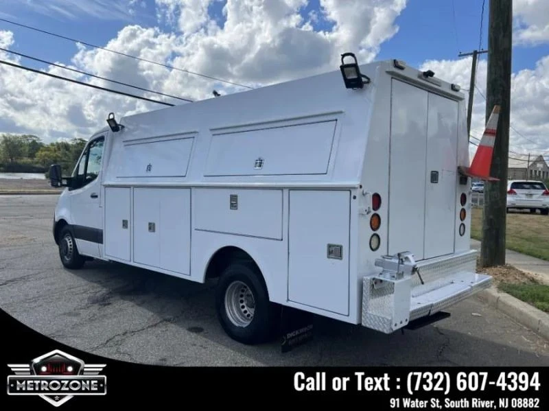 2019 Freightliner - Image 9 of 12