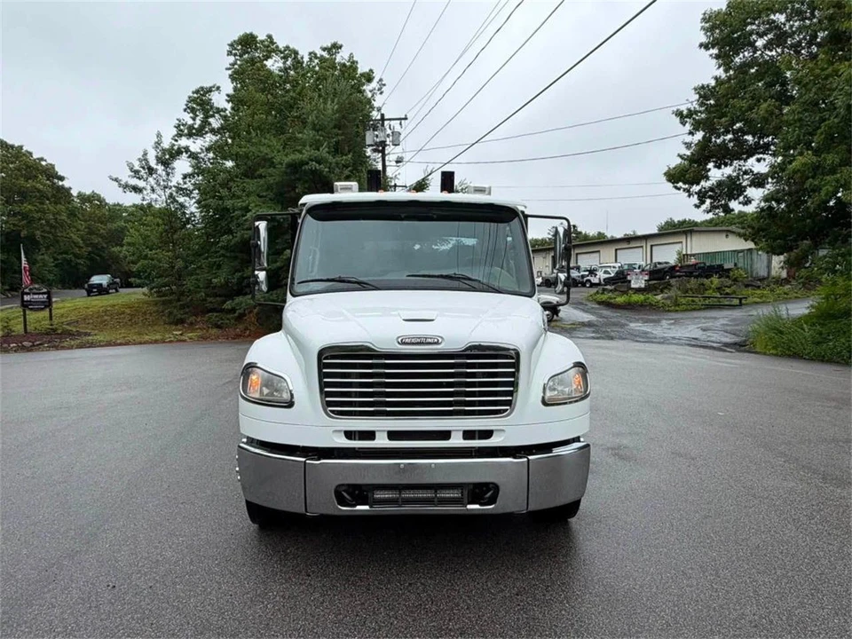 2019 Freightliner - Image 5 of 15