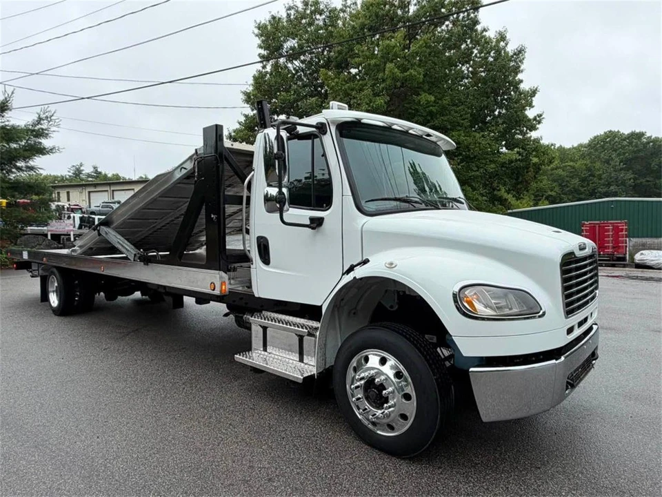 2019 Freightliner - Image 12 of 15