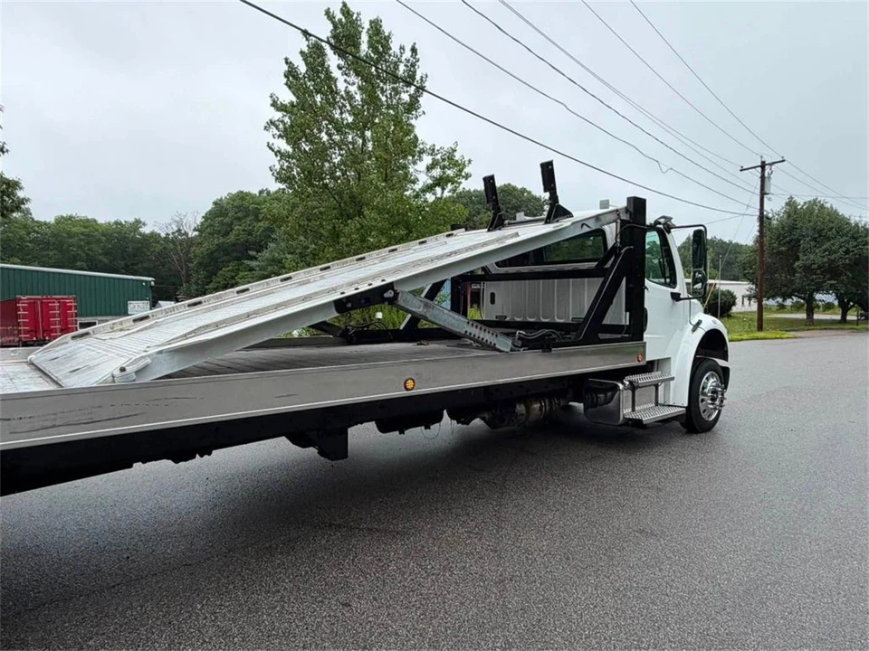 2019 Freightliner - Image 11 of 15