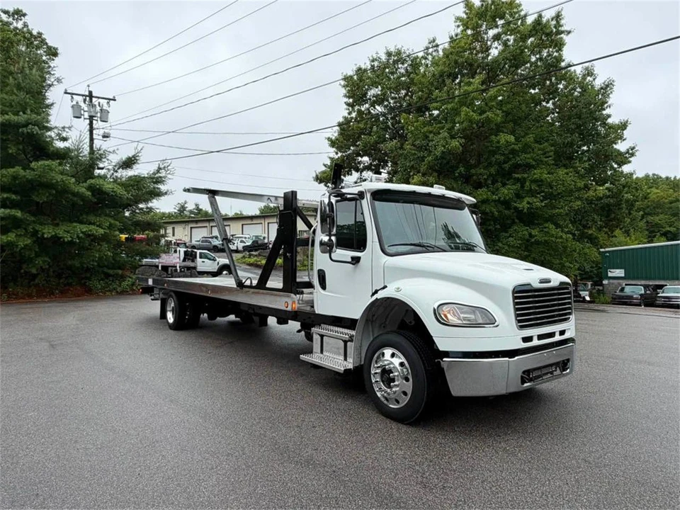 2019 Freightliner - Image 6 of 15