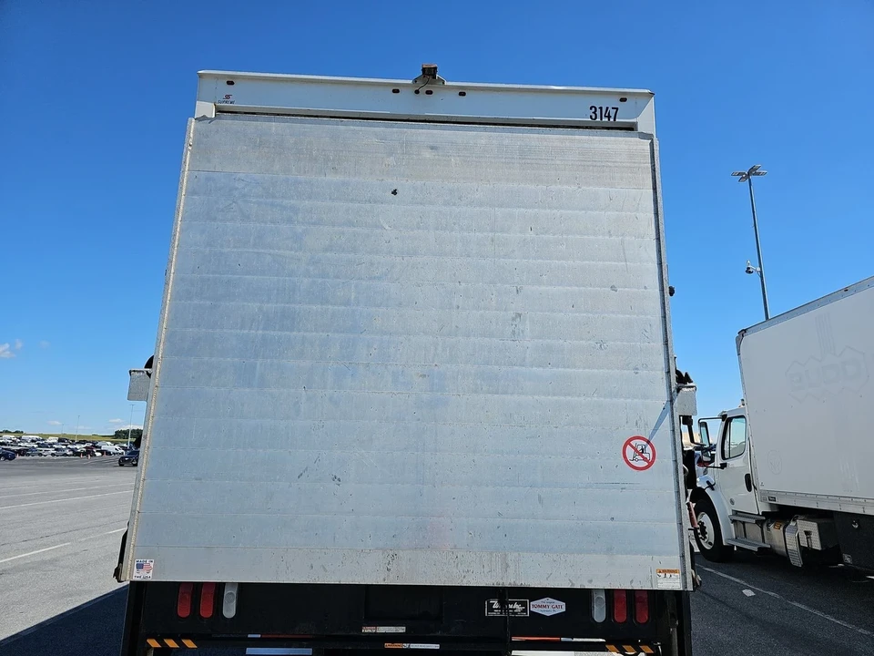 2019 Freightliner - Image 2 of 13