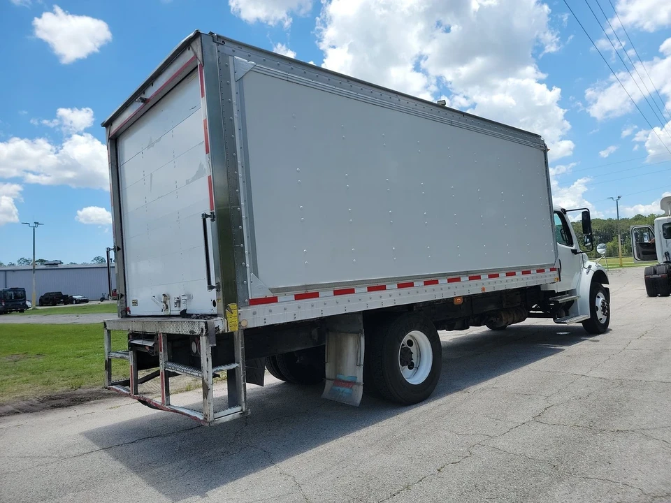 2019 Freightliner - Image 4 of 13