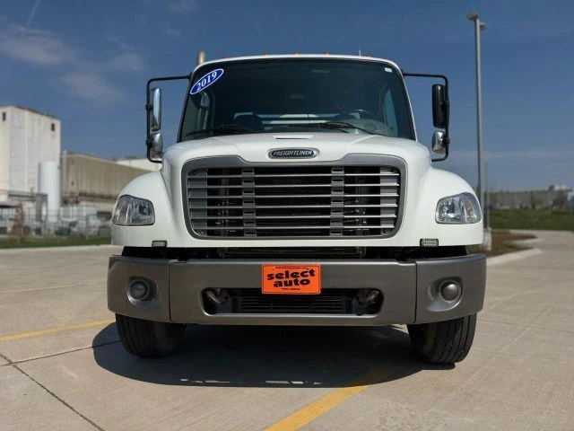 2019 Freightliner - Image 2 of 21