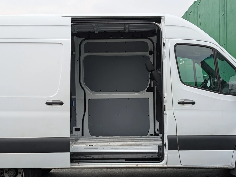 2019 Freightliner - Image 10 of 21
