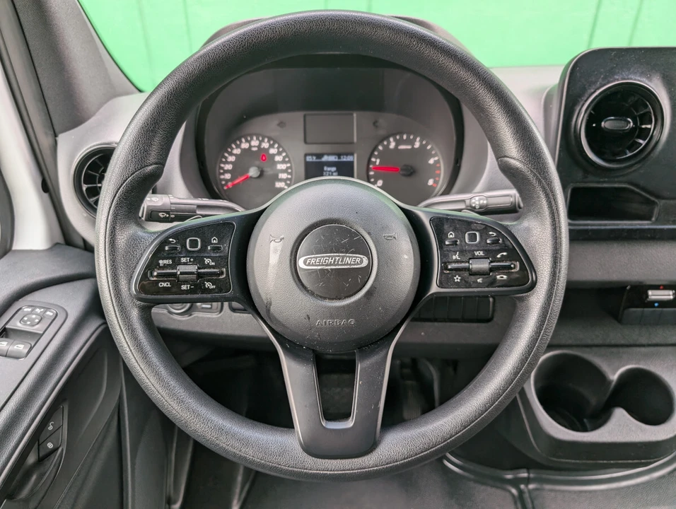 2019 Freightliner - Image 17 of 21