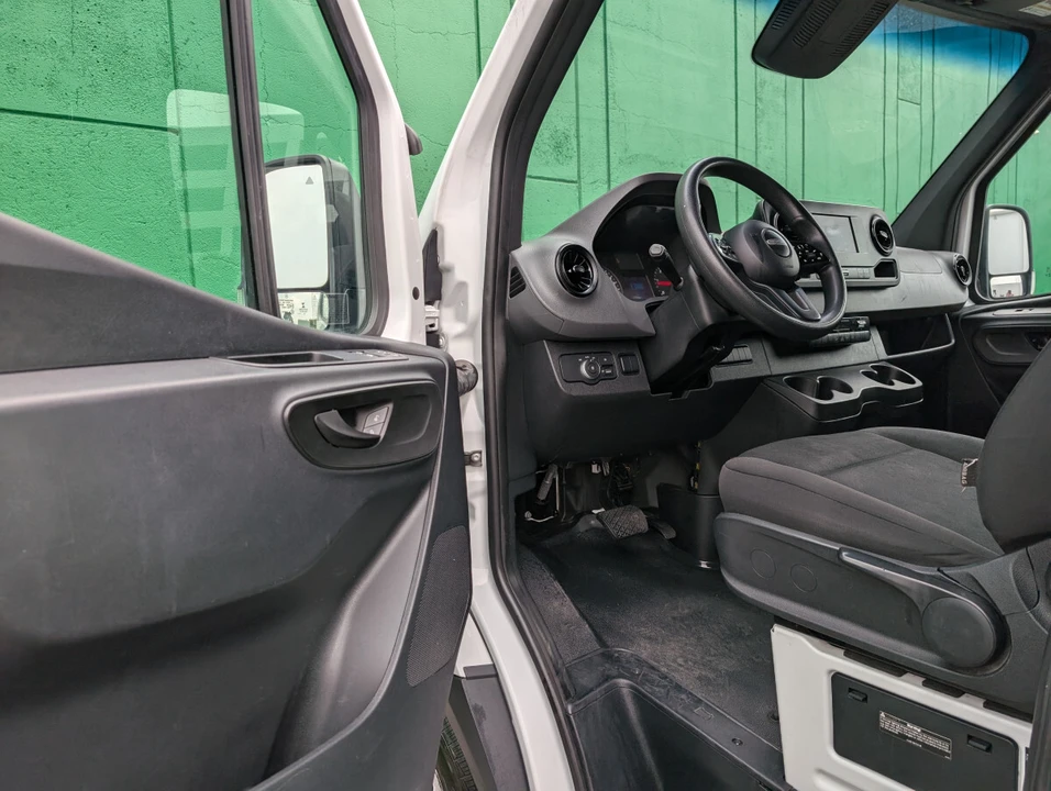 2019 Freightliner - Image 15 of 21