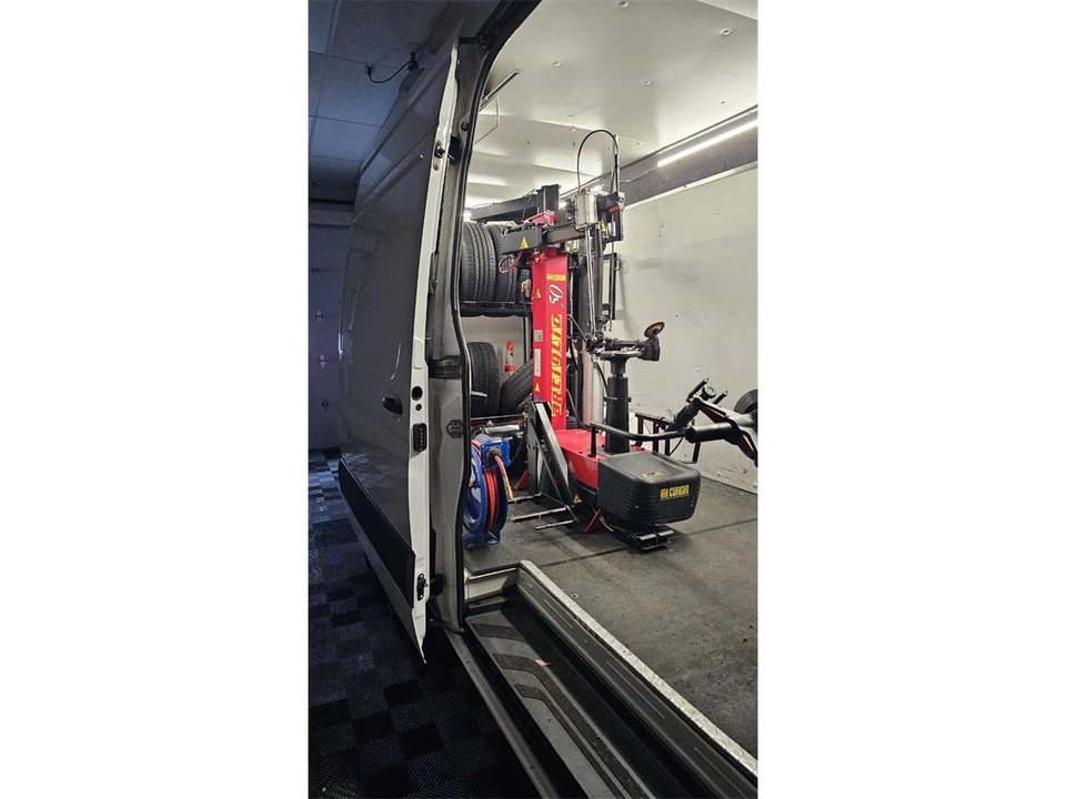 2019 Freightliner - Image 4 of 19