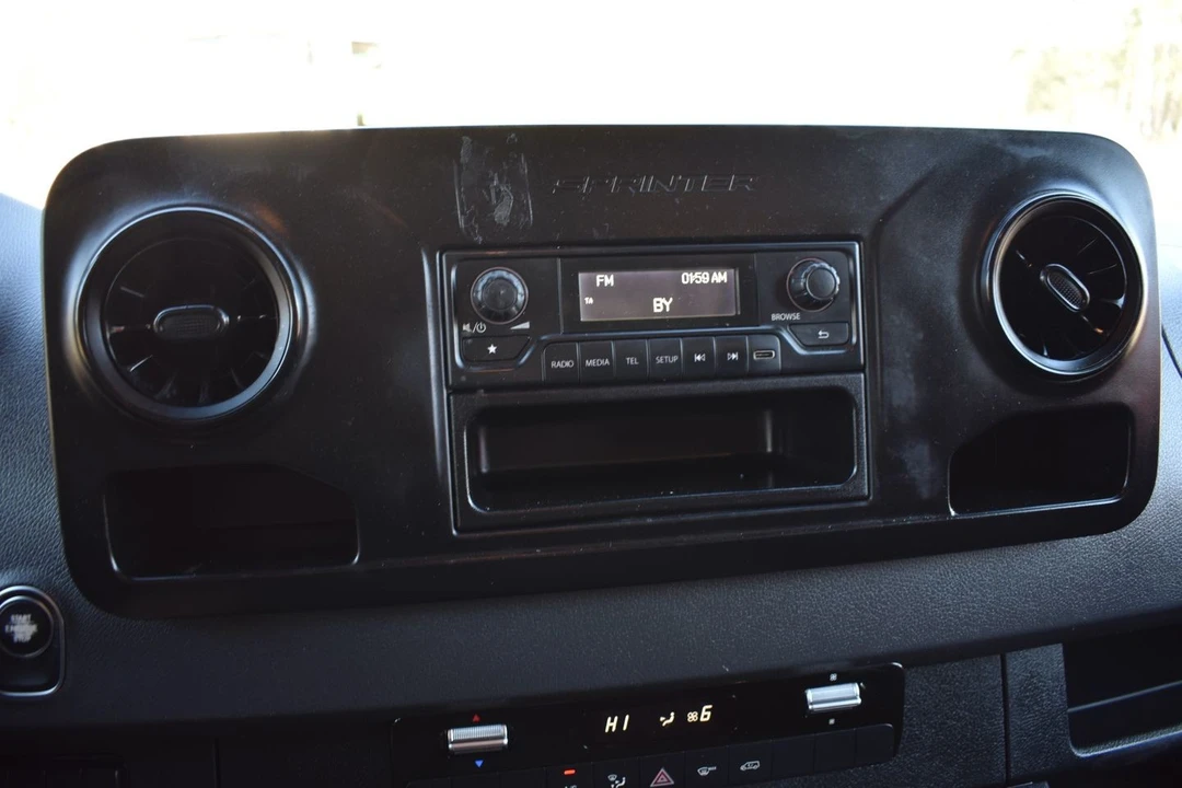 2019 Freightliner - Image 11 of 12