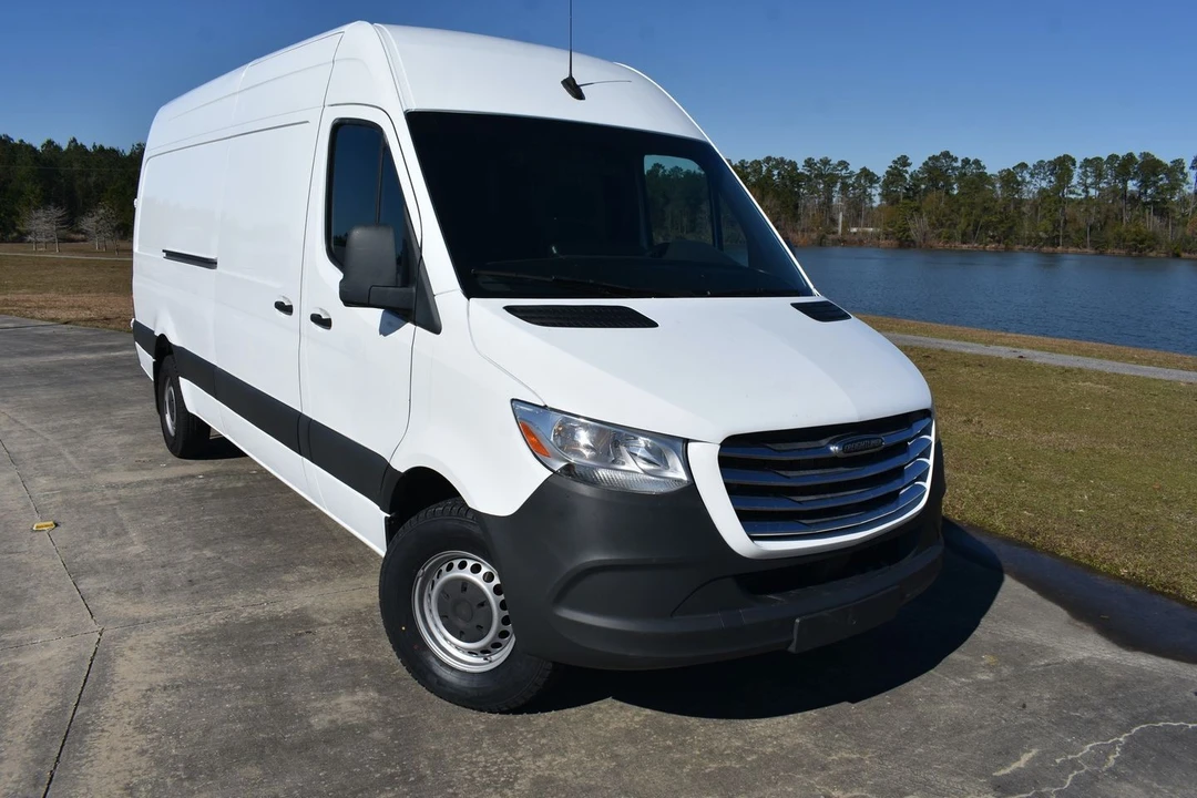 2019 Freightliner - Image 2 of 20