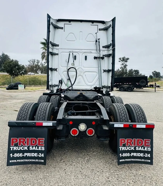2019 Freightliner - Image 4 of 7