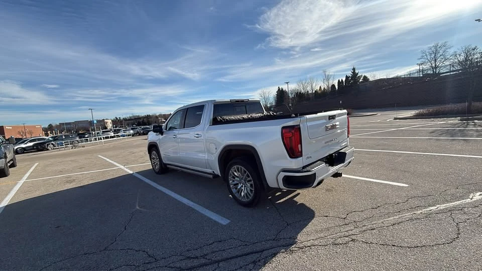 2019 GMC Sierra - Image 7 of 10