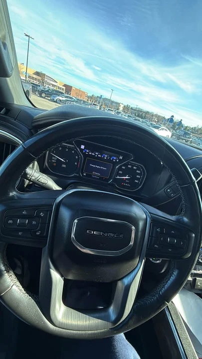 2019 GMC Sierra - Image 3 of 10